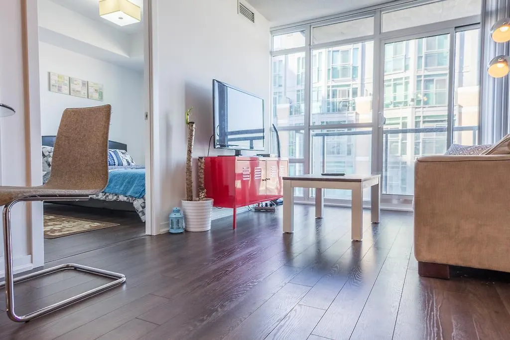 Queen West Suites تورونتو شقة