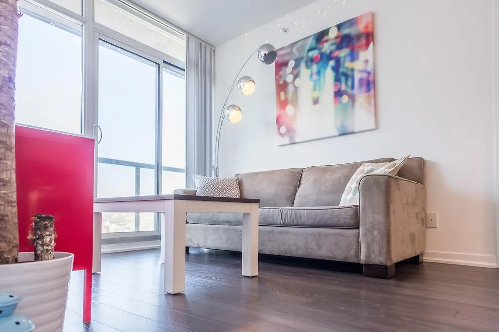 Queen West Suites تورونتو شقة